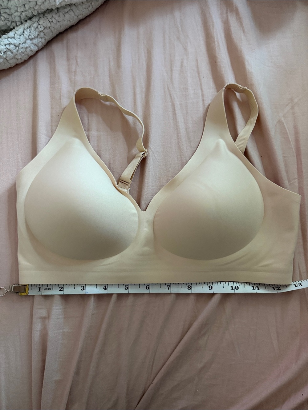 2 Shapecurve Seamless Deep V Push-Up Wireless Bra - Black & Nude Pink Size Small